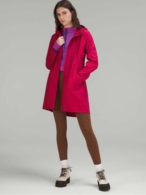 Lululemon Rain Rebel jacket , sz : 6